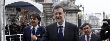 Rajoy en Bruselas con su equipo. | Diego Crespo