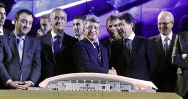 Presentacin del nuevo estadio del Atltico en el Patio de Cristales del Ayuntamiento de Madrid. | EFE