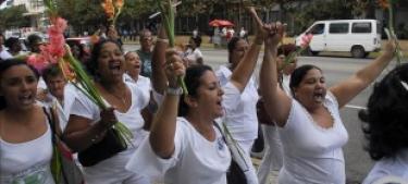 La Policía del régimen castrista detiene a 30 Damas de Blanco