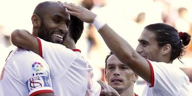 Kanoute celebra el nico tanto del encuentro. | EFE