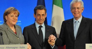 Angela Merkel, Nicolas Sarkozy y Mario Monti, este jueves, en Estrasburgo. | EFE
