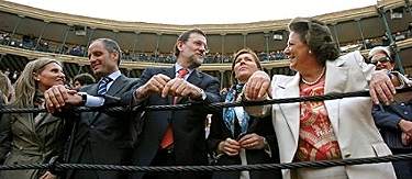 Camps, Rajoy y Barberá, en plaza de toros de Valencia | Archivo