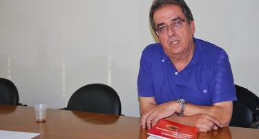 Santiago González, autor de Lágrimas socialdemócratas