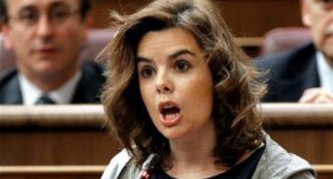 Soraya, a Salgado: "Su gestión pesa como una losa en la economía española"