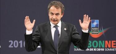 José Luis Rodríguez Zapatero durante su comparecencia ante la prensa en Lisboa | EFE