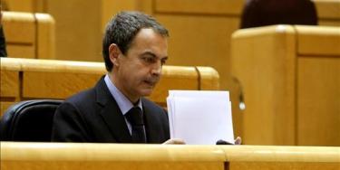 Zapatero despacha las críticas a su política en Cuba con la guerra de Irak 