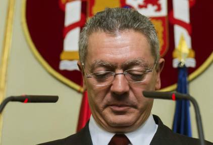 Gallardón dimite, deja su escaño y dice que abandona la política