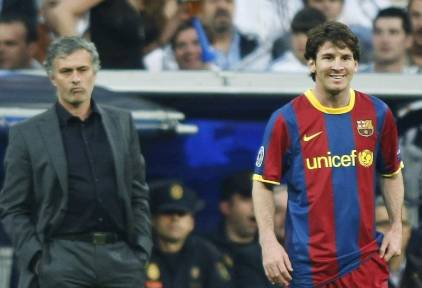 La distinta vara de medir de El País con José Mourinho y Leo Messi