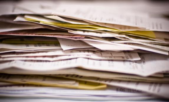 La regulación asfixia el crecimiento de las empresas españolas | Archivo