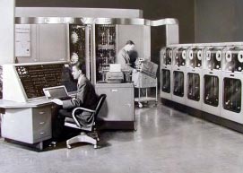 Sala de computadoras en los años 60