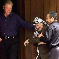 Clinton, Arafat y Barak, en Camp David.