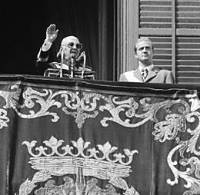 Franco y Don Juan Carlos, en la Plaza de Oriente.