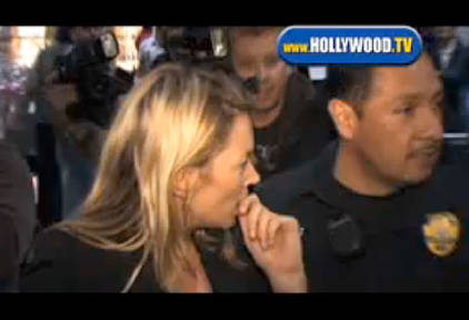 Kate Moss y su hija, brutalmente acosadas