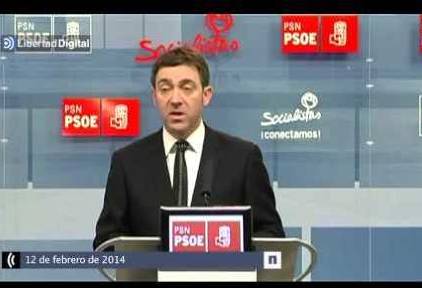 "O dimite Barcina en 15 días, o el PSN la echa”