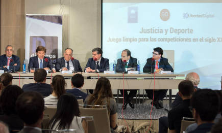 Tebas: "Hay que entender la coacción o falta de libertad que tienen muchos jugadores en Cataluña"
