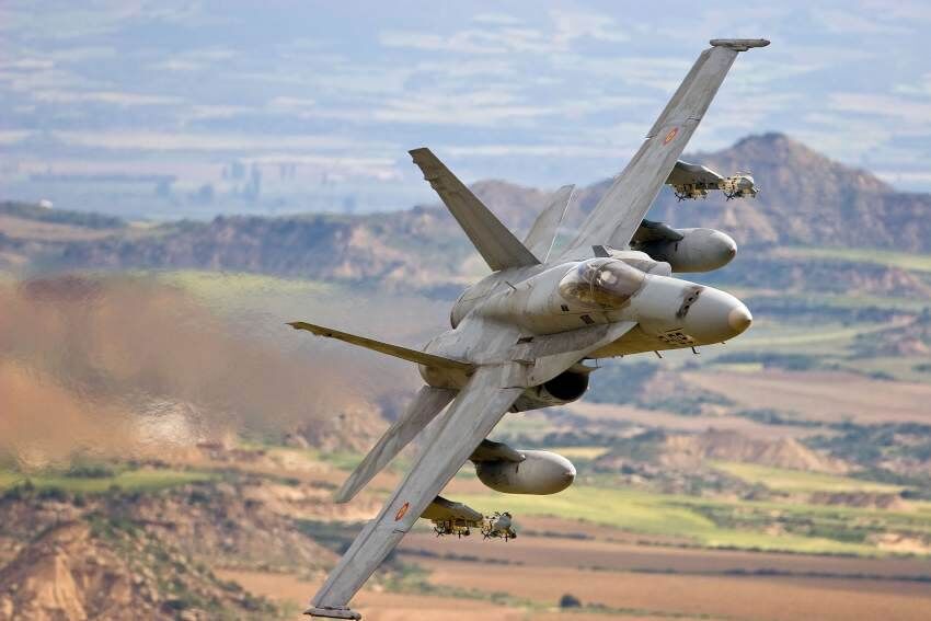 El Ejército del Aire compra el visor Scorpion para buena parte de sus cazas  F-18 - Libertad Digital