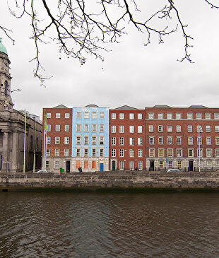 Las orillas del río Liffey, en Dublín |  C. Jordá
