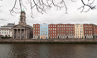 Las orillas del río Liffey, en Dublín |  C. Jordá
