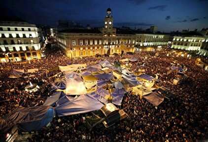 La puerta del Sol durante el 15-M.