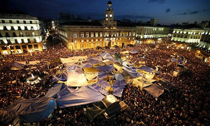La puerta del Sol durante el 15-M.