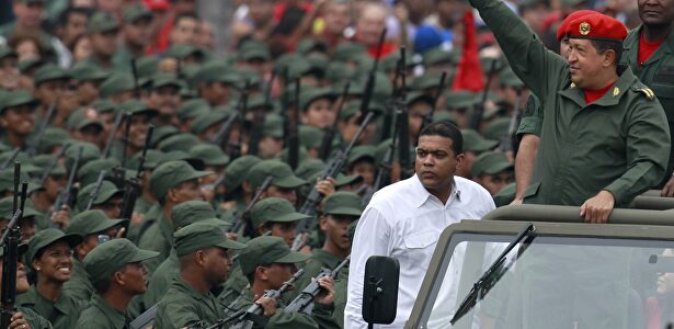 Los uniformes militares que sí le gustan a Pablo Iglesias