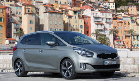 Kia carens un