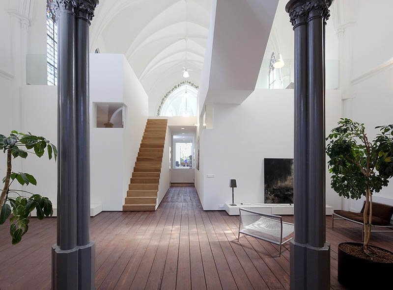 Transforman un iglesia en una espectacular vivienda - Chic