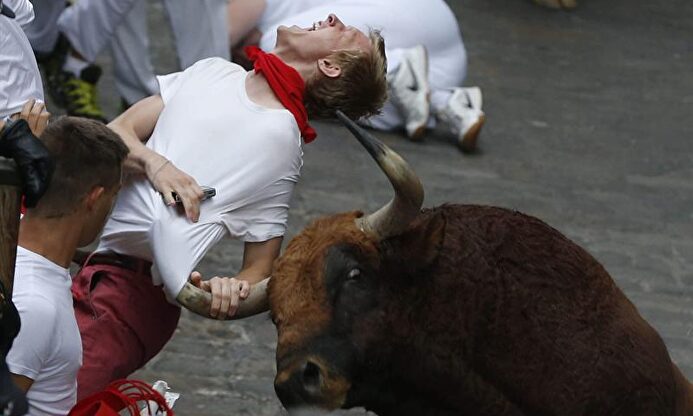 Cómo tratar cornadas y traumatismos en un encierro