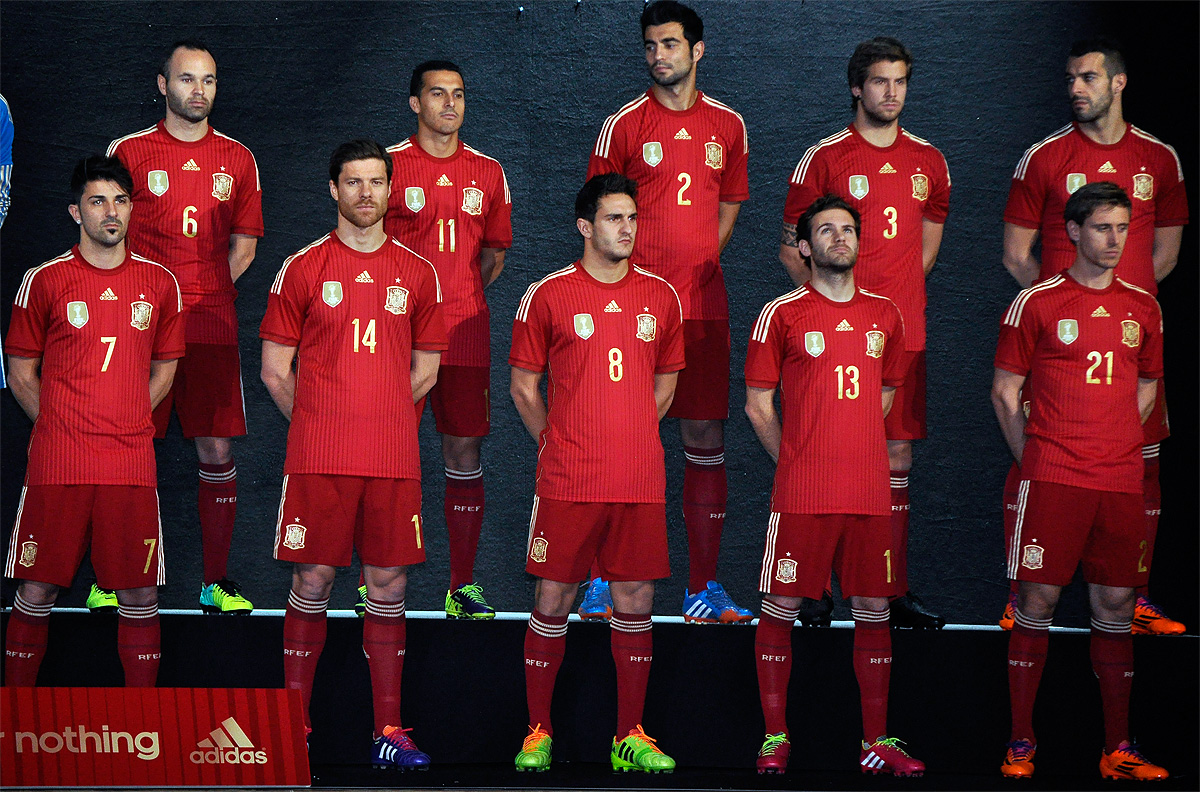 España estrena camiseta para el Mundial 2014 - Libertad Digi