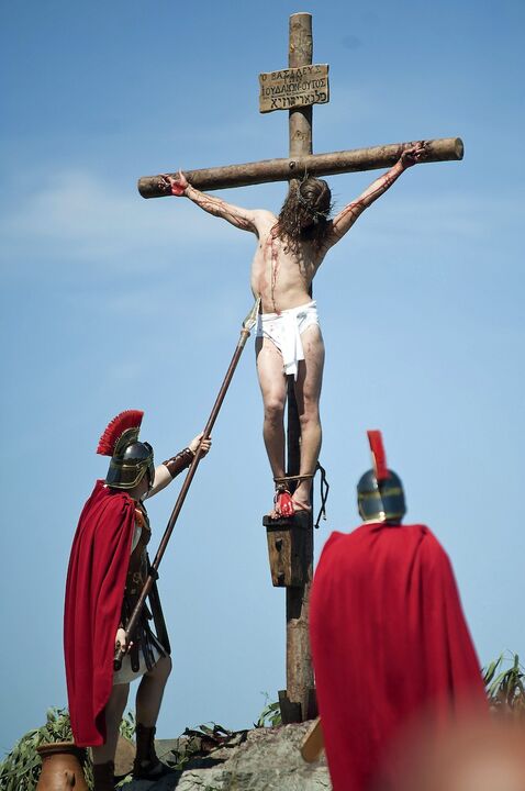 Bienvenidos al nuevo foro de apoyo a Noe #365 / 05.03.18 ~ 04.04.18 - Página 25 Semana-santa-viernes-santo-castro-urdiales-180414