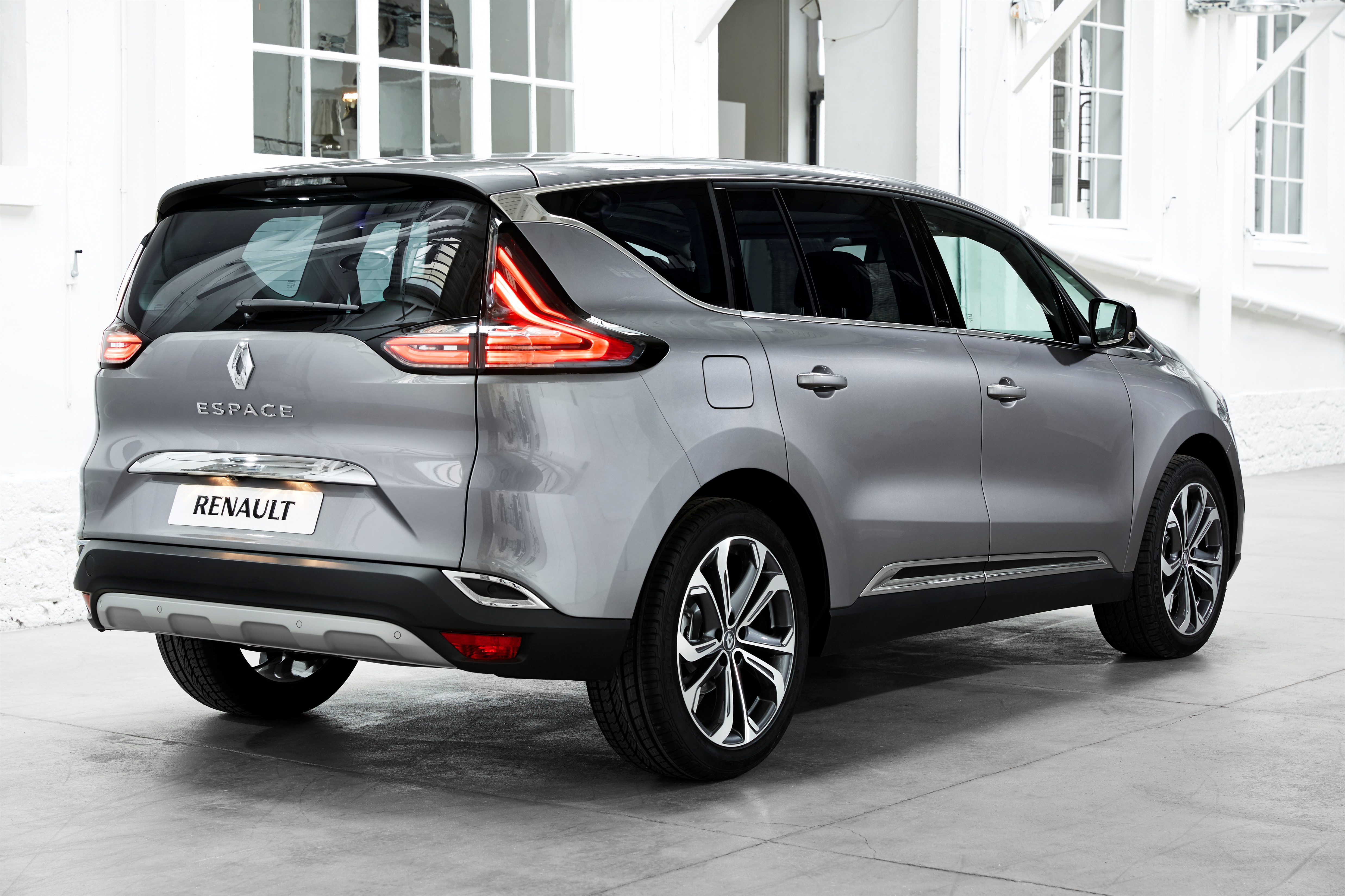 Рено эскейп. Renault Espace 5. Renault Espace 6. Renault Espace 2021. Рено Эспейс 5 поколения.