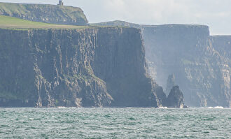 La Torre de O'Brien vista desde el barco que lleva a los viajeros hasta las Islas de Aran |  C.Jordá
