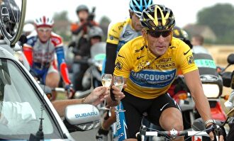 Armstrong, con el maillot amarillo del Tour. | Archivo