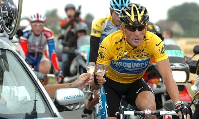 Armstrong, con el maillot amarillo del Tour. | Archivo