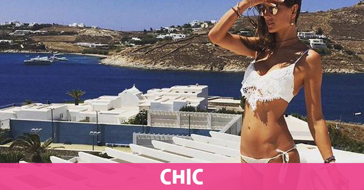 Las Famosas Despiden El Verano En Bikini Chic