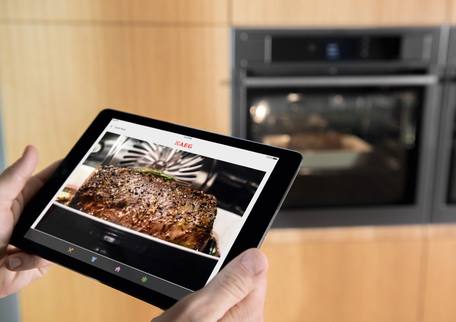 AEG presenta un horno con cámara para ver en el móvil si ya está hecha la  pizza - Libertad Digital