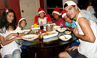 Yuyee, Frank y sus hijos | Facebook