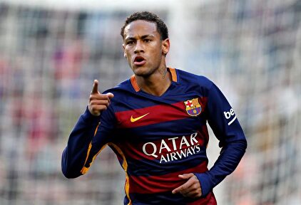 Neymar celebra un gol con el Barcelona. | EFE