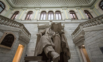 Vestíbulo de la Biblioteca Nacional de Madrid. |  David Alonso Rincón