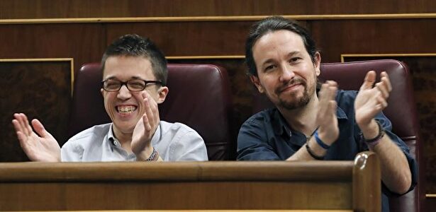 Íñigo Errejón y Pablo Iglesias en el Congreso |  EFE