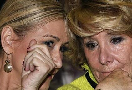 Las expresidentas madrileñas Cristina Cifuentes y Esperanza Aguirre | EFE