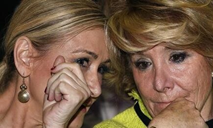 Las expresidentas madrileñas Cristina Cifuentes y Esperanza Aguirre |  EFE