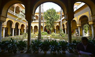 Una visita al interior del palacio de Las Dueñas 
