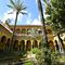 El patio principal del palacio de las Dueñas uno de los mejores ejemplos del arte morisco sevillano.