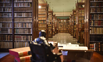 Biblioteca de los Académicos de la RAE |  David Alonso Rincón