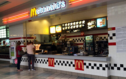 Una sucursal de McDonald's |  Flickr/mike mozart