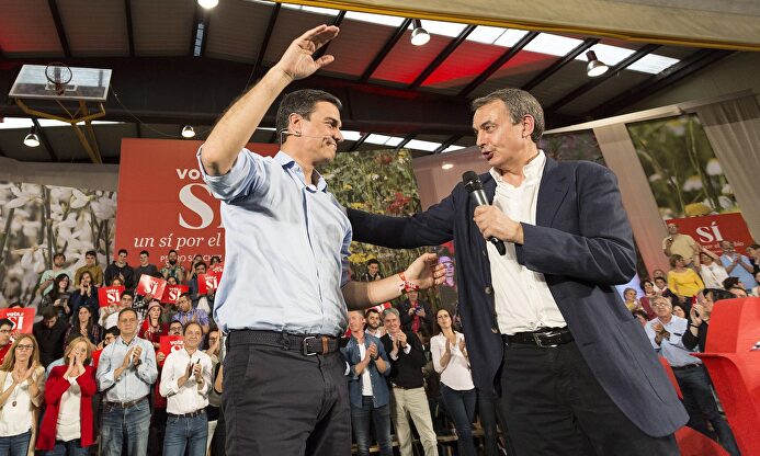 Pedro Sánchez y José Luis Rodríguez Zapatero en Valladolid | EFE