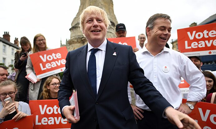 Boris Johnson, haciendo campaña por el Brexit |  EFE