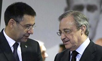 Florentino Pérez (d), junto a Josep María Bartomeu. | Archivo