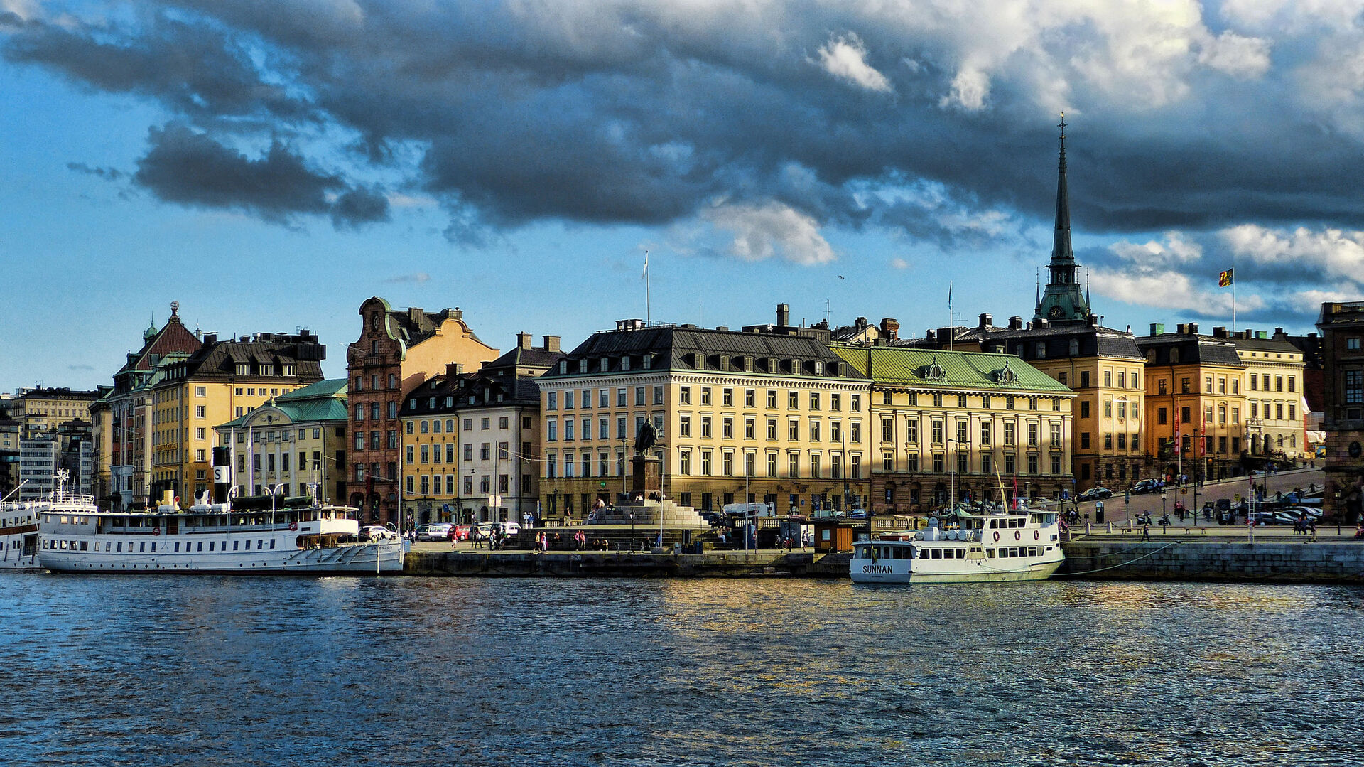 Nima Sanandaji: "Suecia es rica gracias a sus políticas ...